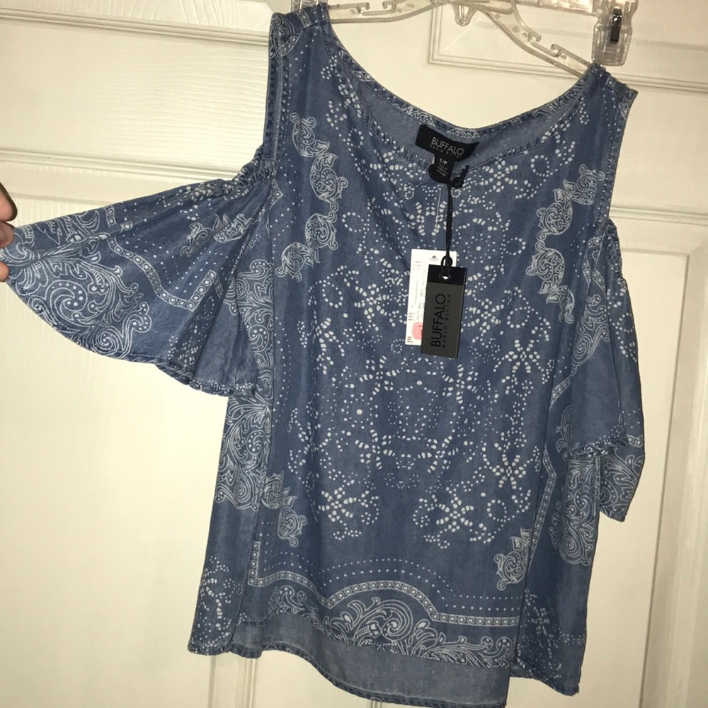 Cute Buffalo open shoulder shirt